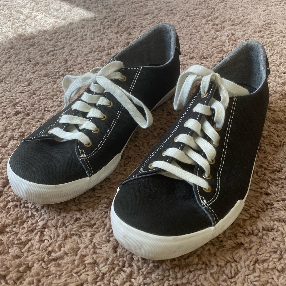 Black Keds sneakers